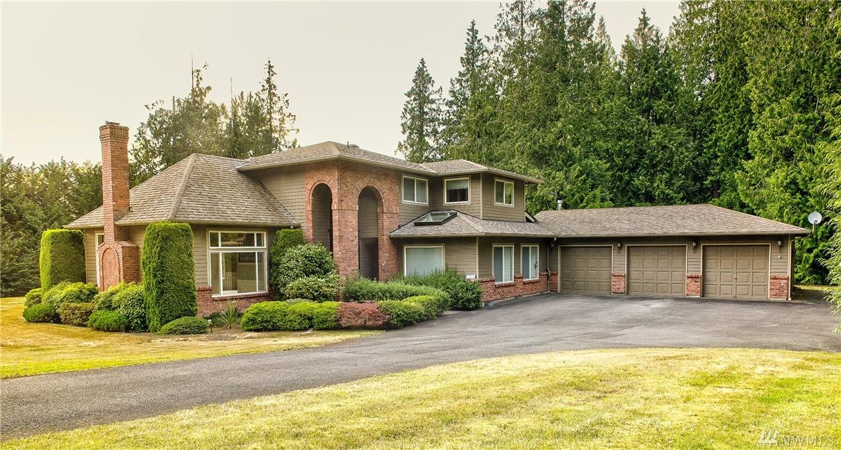 706 199th Ave - Photo 1