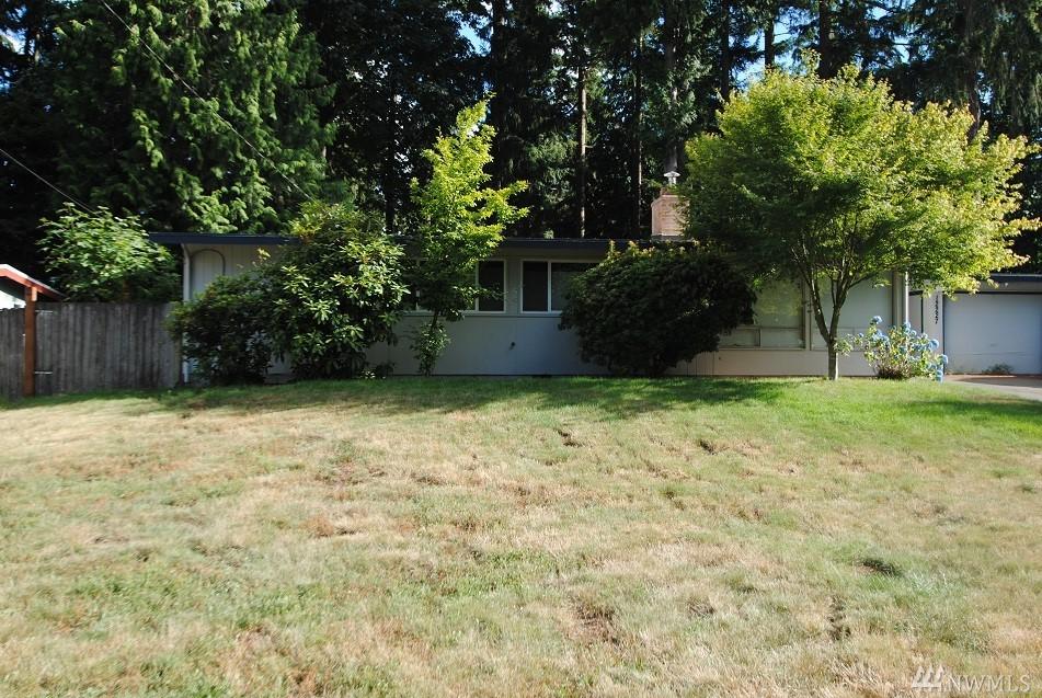 12227 66th St - Photo 1