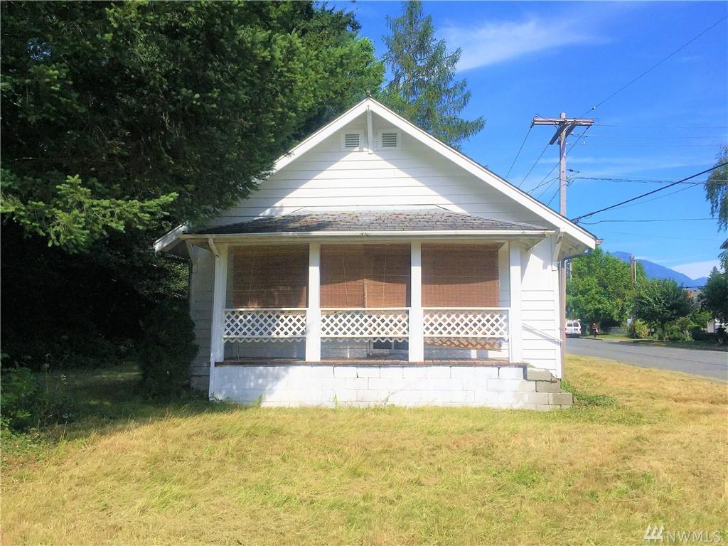 216 Park St - Photo 1
