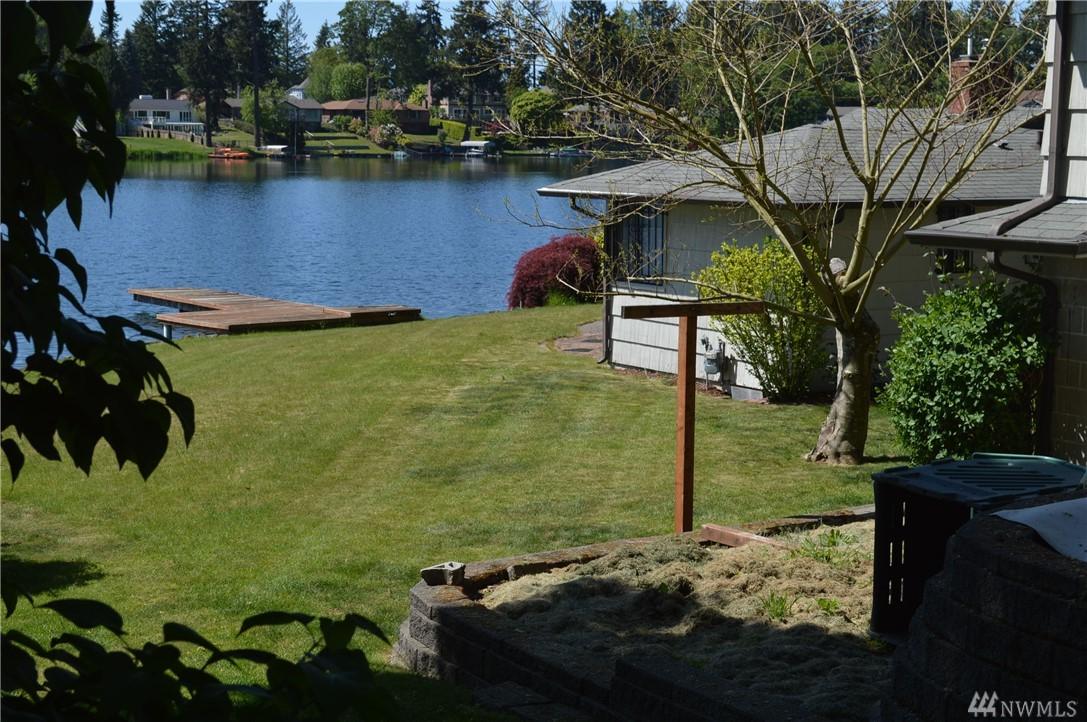 9012 Edgewater Dr - Photo 1