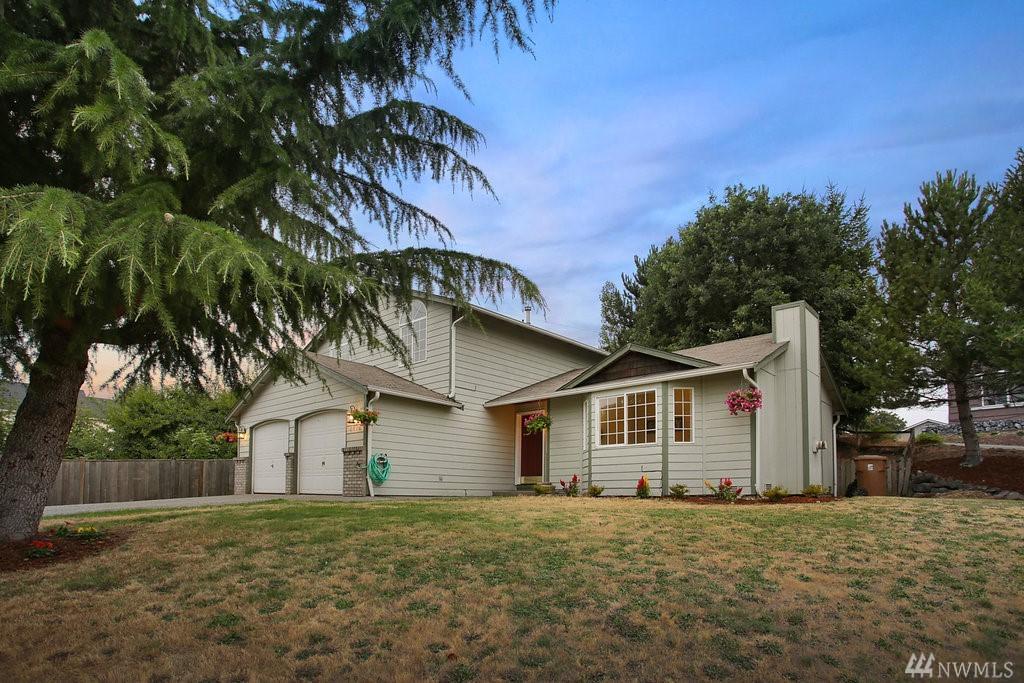 2916 37th Ave - Photo 1