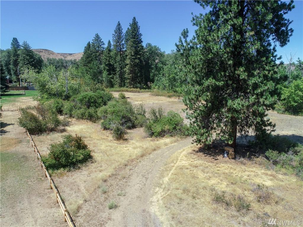 7043 Manastash Rd - Photo 1