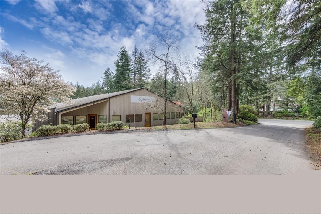 7950 Day Rd - Photo 1
