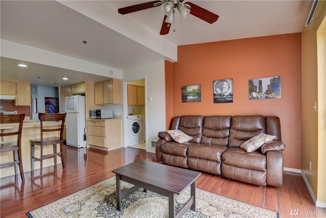 300 Oak Harbor St - Photo 1