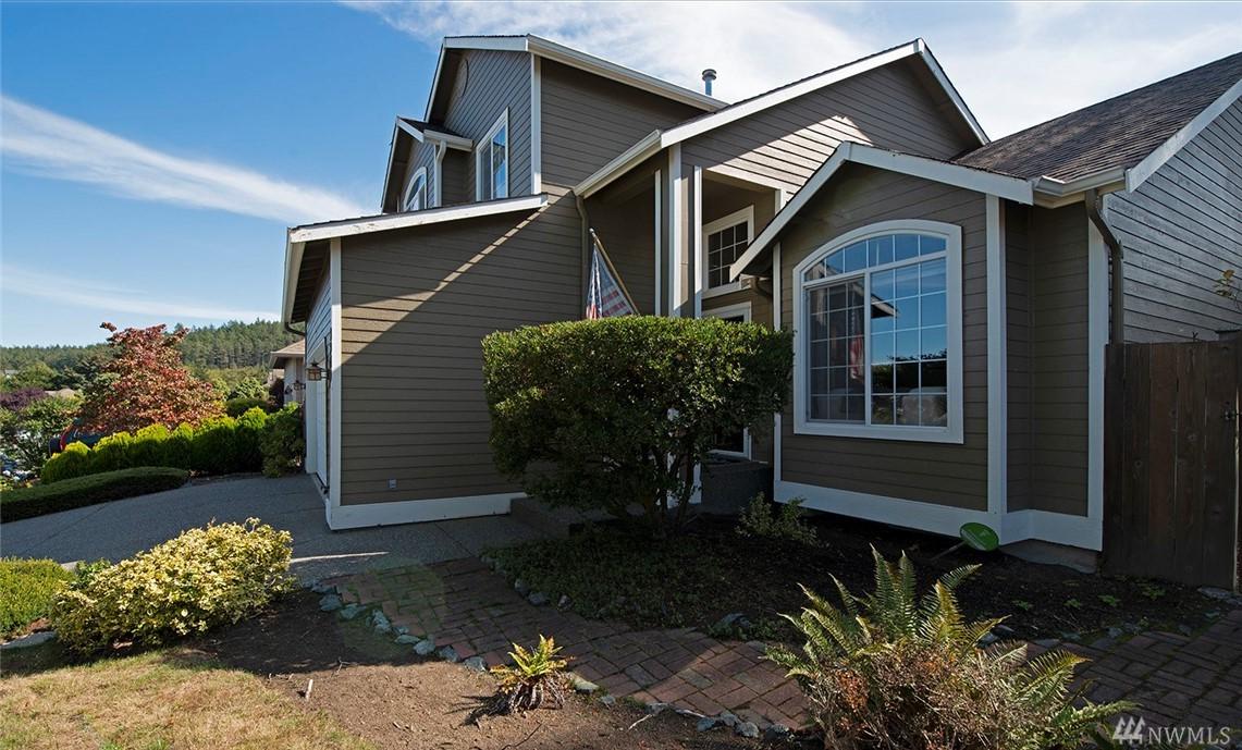 3909 Sterling Place - Photo 1