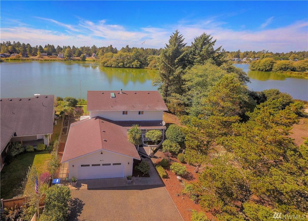 623 Lake Island Ave - Photo 1