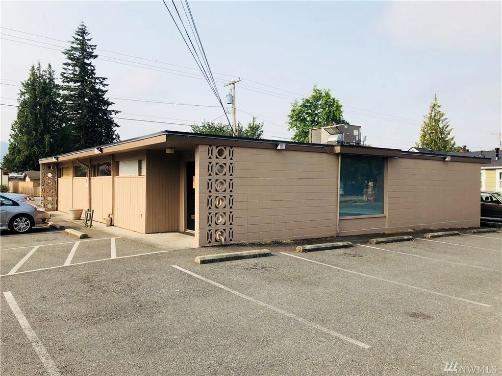 830 Ball St - Photo 1