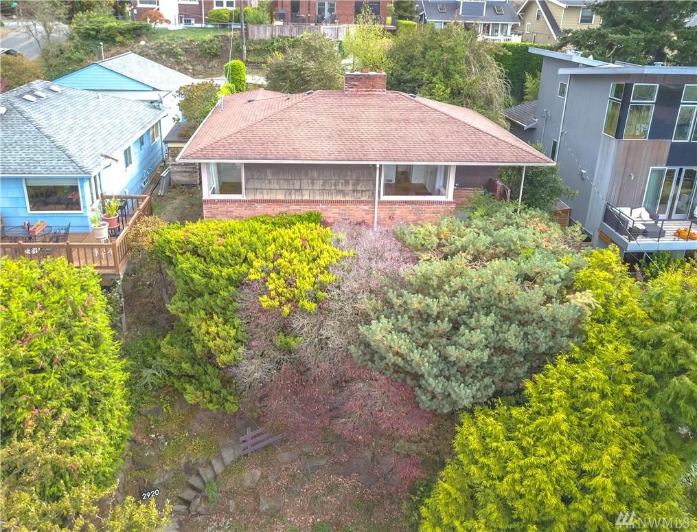 2920 11th Ave - Photo 1