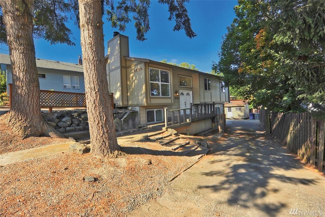 3210 133rd St - Photo 1