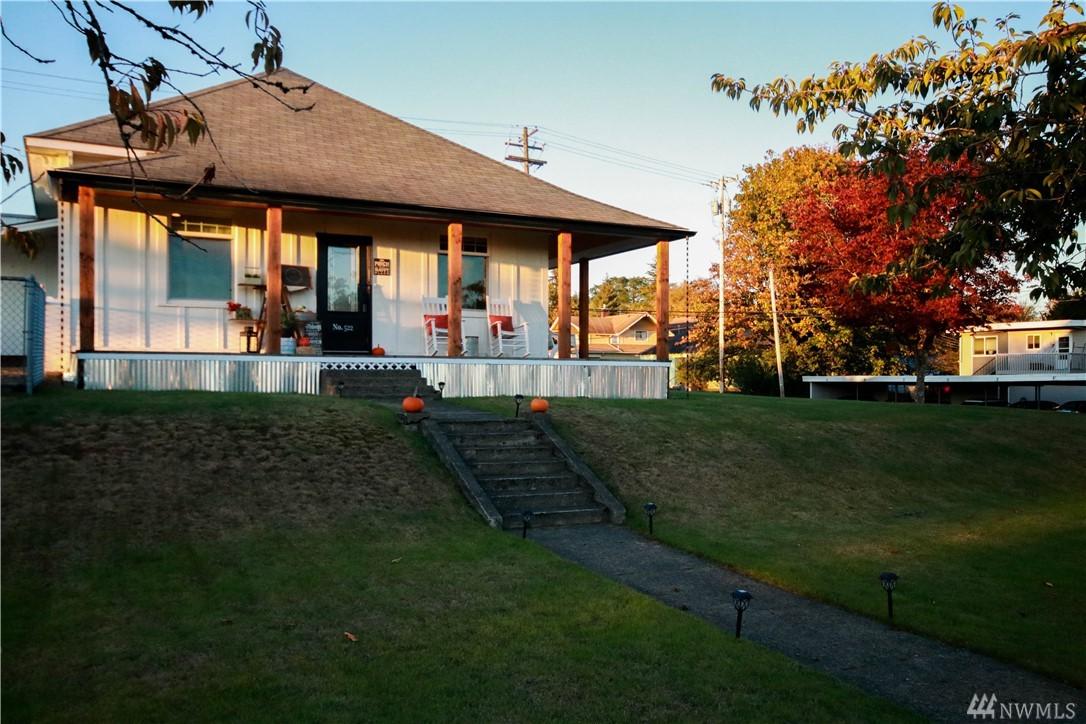 522 Pioneer Ave - Photo 1