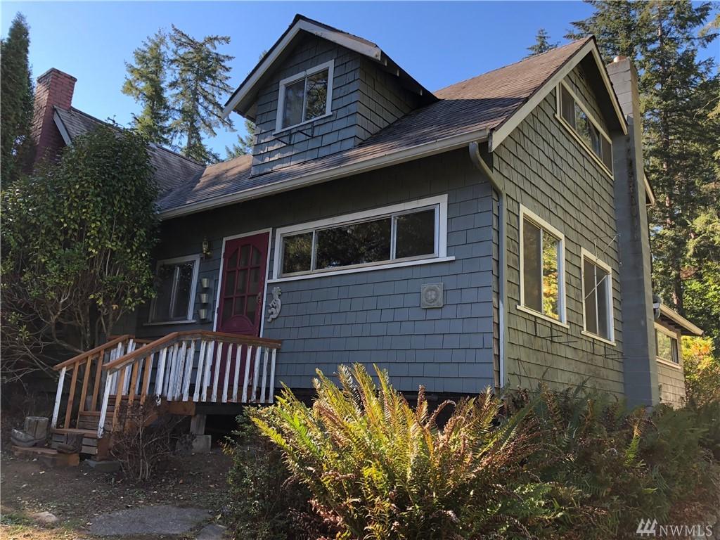 8717 92nd St - Photo 1