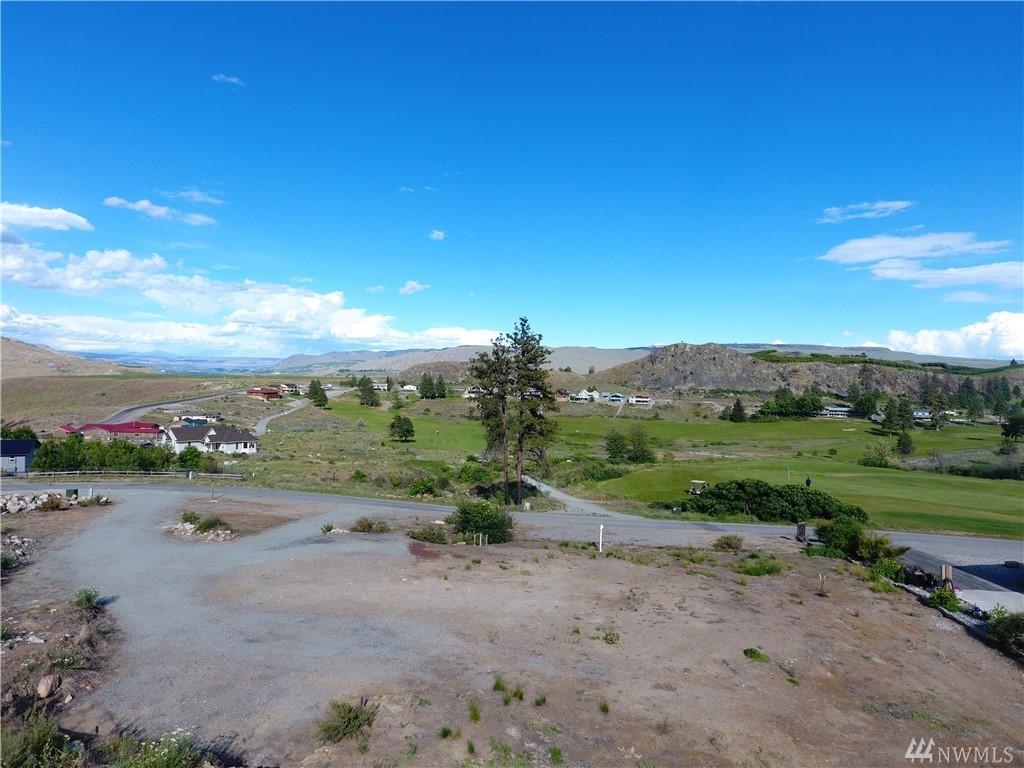 18 Golf Course Dr - Photo 1