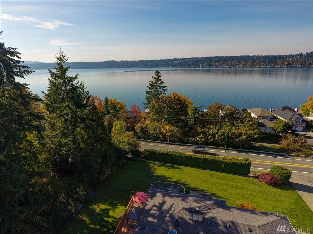 444 Lake Sammamish Pkwy - Photo 1