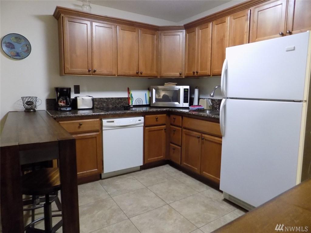 304 14th St - Photo 1