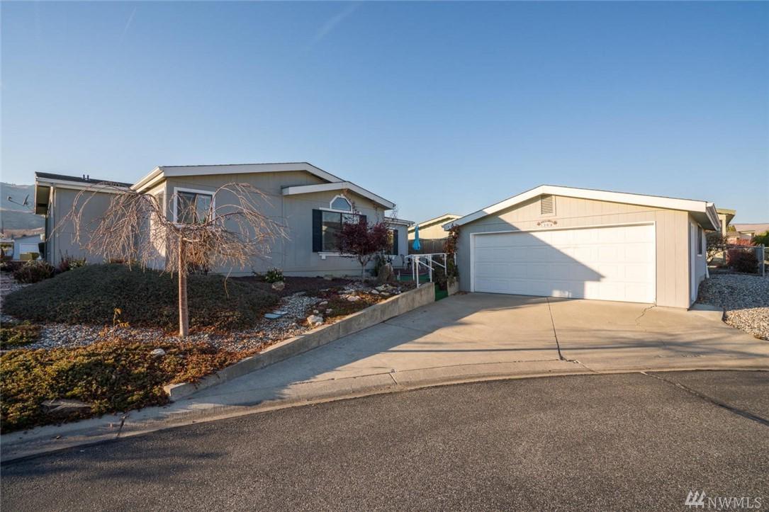 1308 Enchantment Place - Photo 1