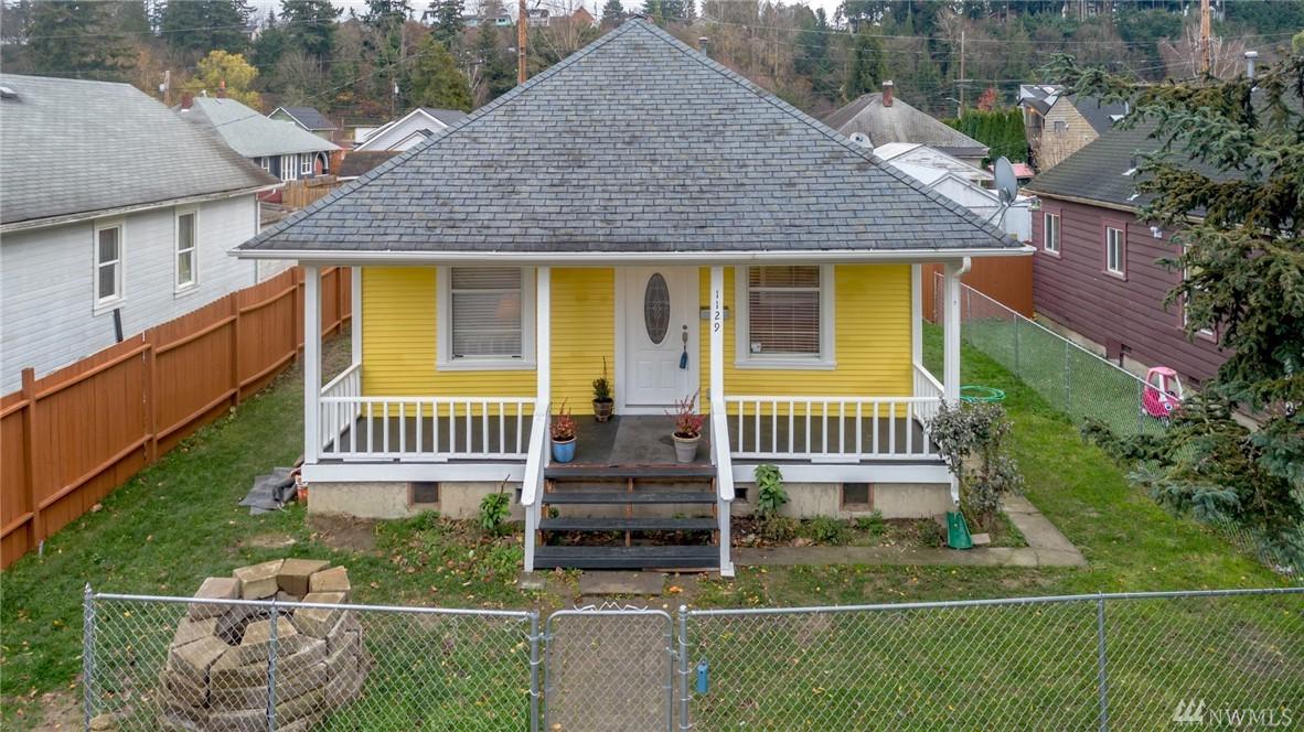1126 Railroad Ave - Photo 1
