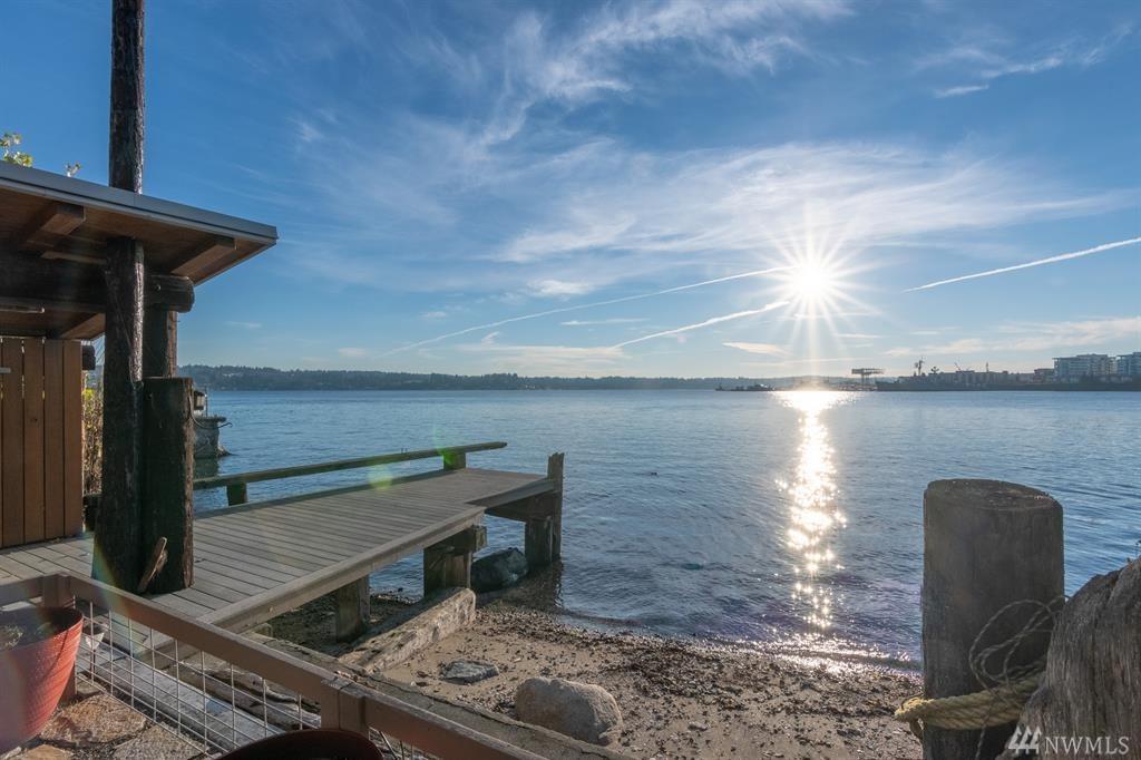 225 Shore Dr - Photo 1