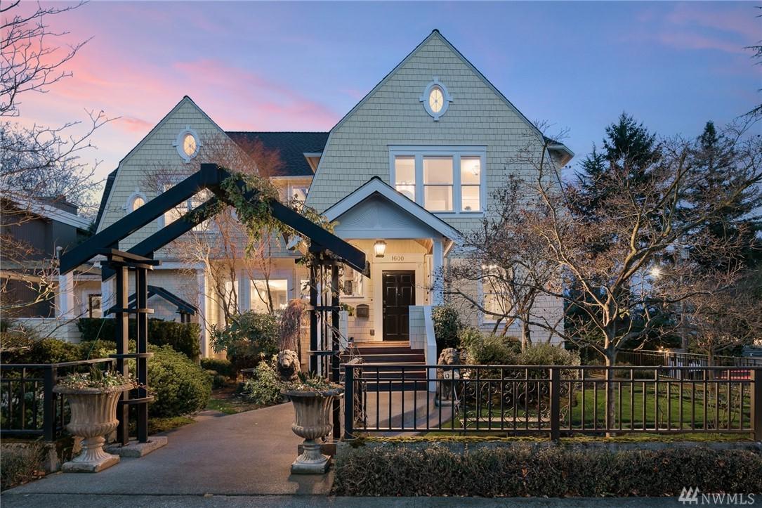 1600 35th Ave - Photo 1