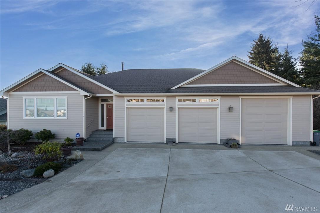 261 Brigadoon Blvd - Photo 1