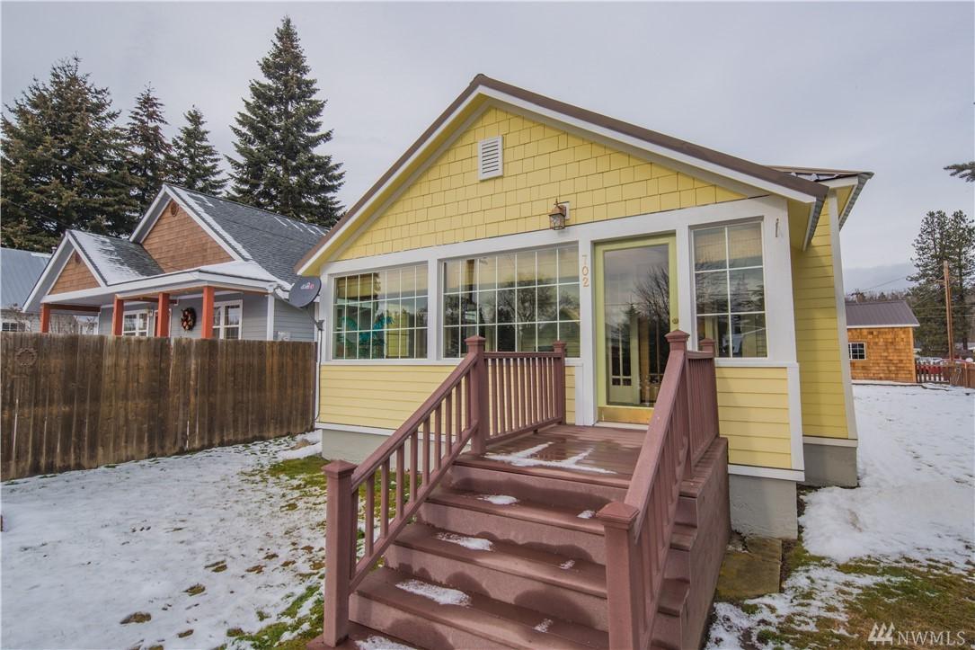 702 Lincoln Ave - Photo 1