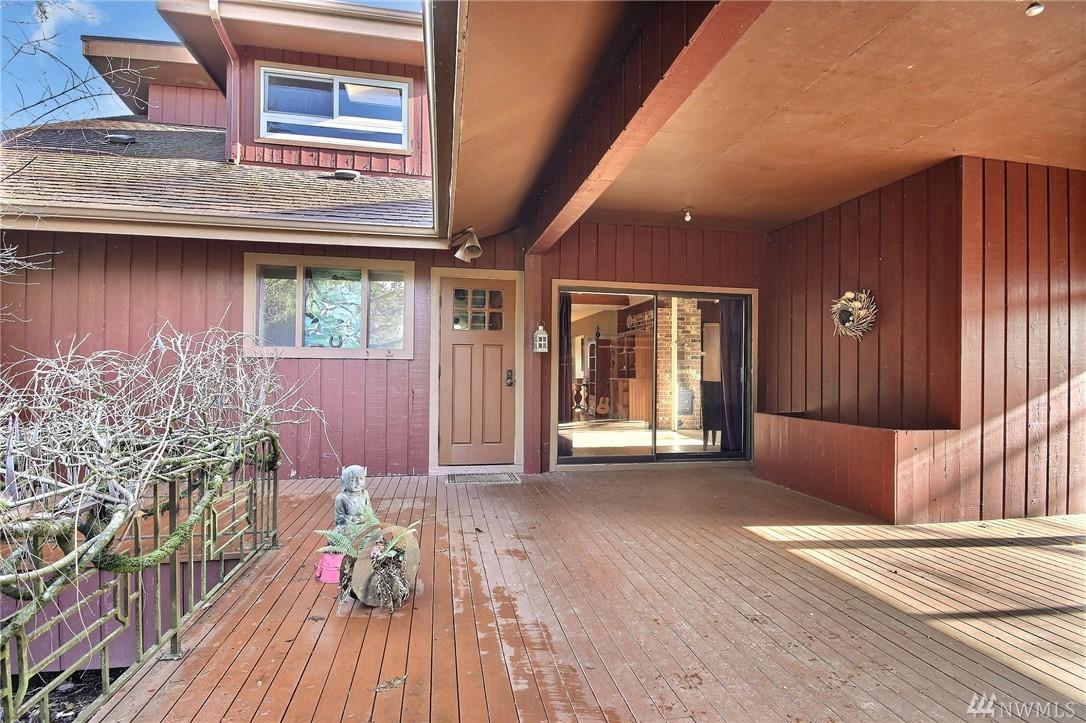 17223 107th Ave - Photo 1