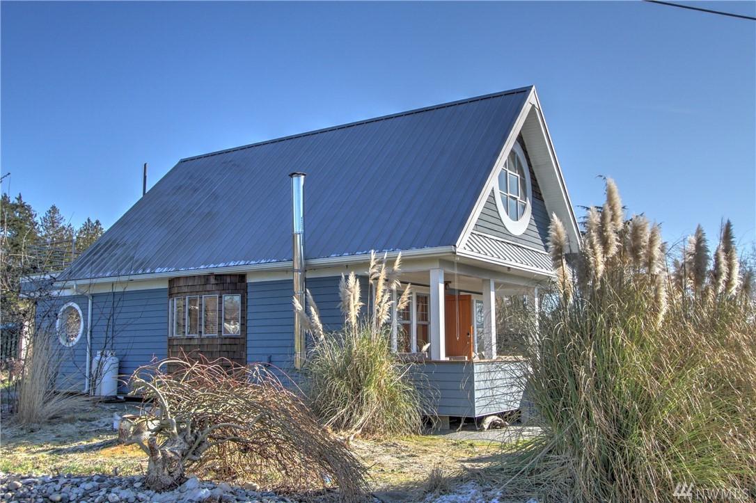 636 Calhoun Dr - Photo 1