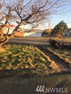 902 24th St - Photo 1