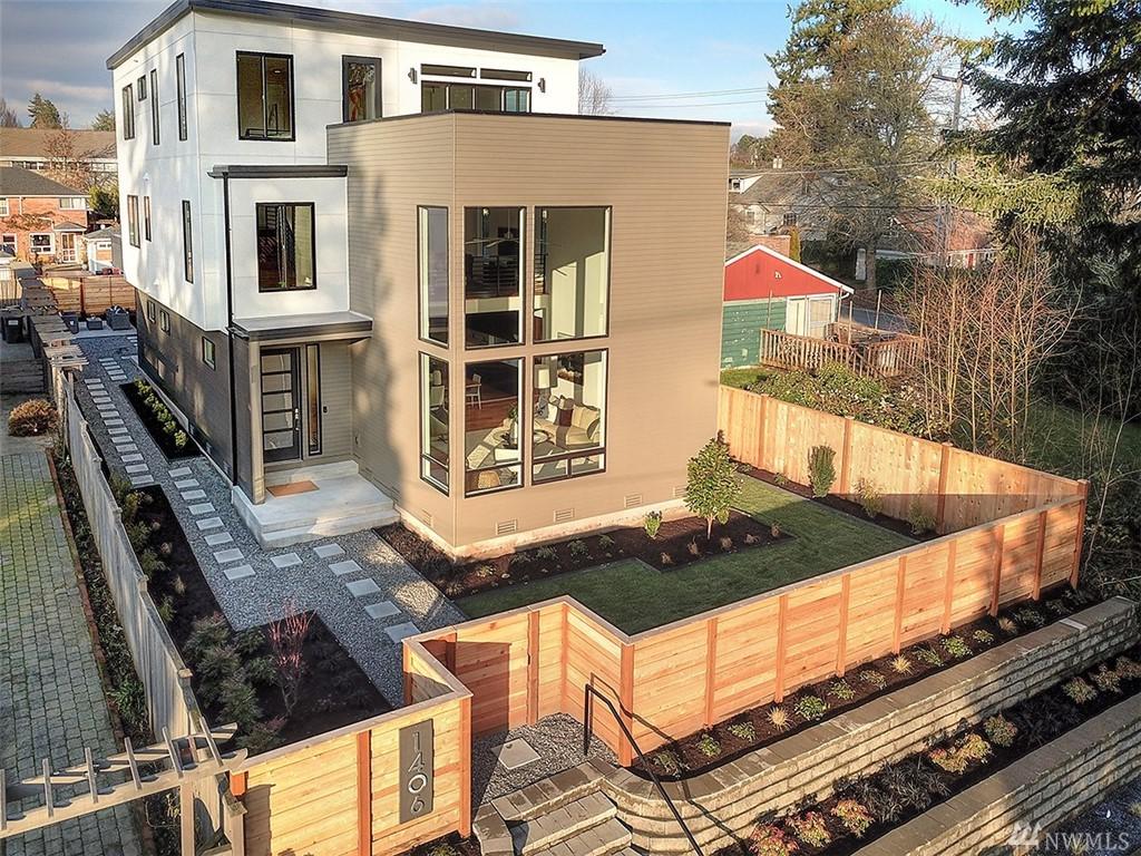 1406 152nd St - Photo 1