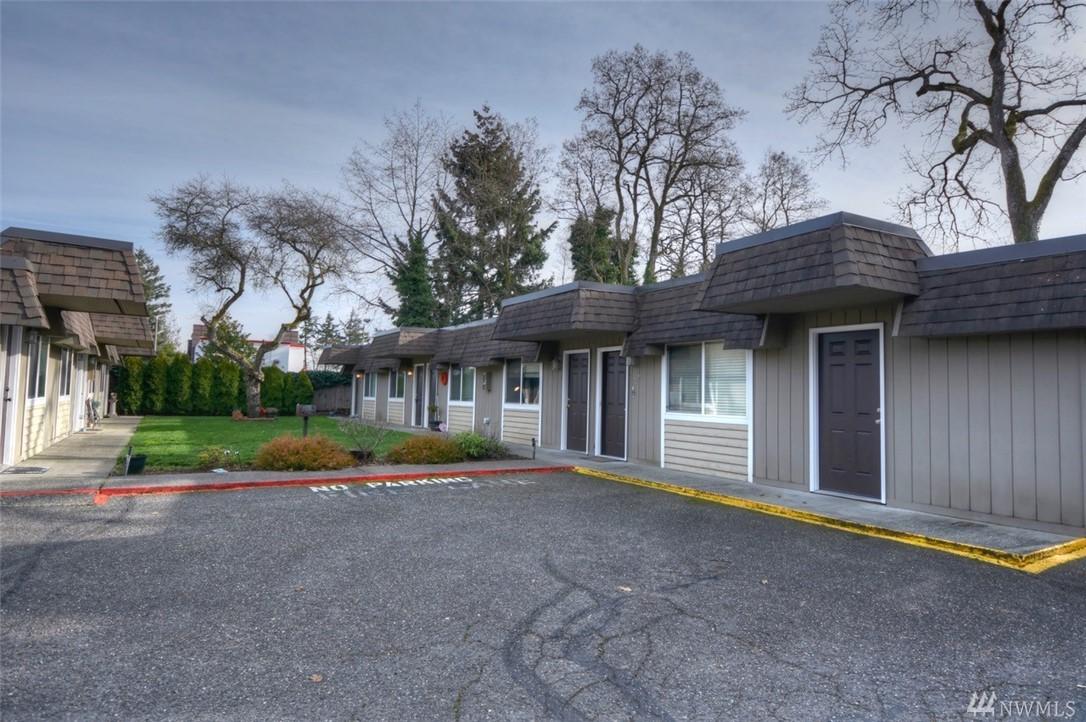 9811 Whitman Ave - Photo 1