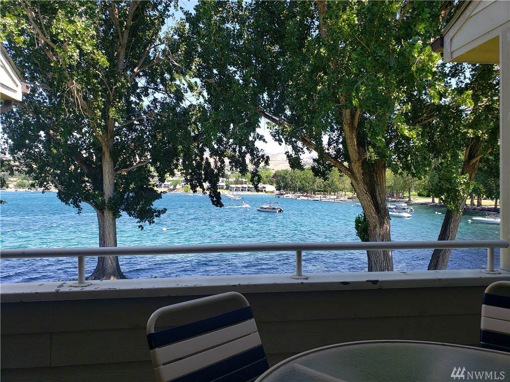 1 Beach 583-N - Photo 1