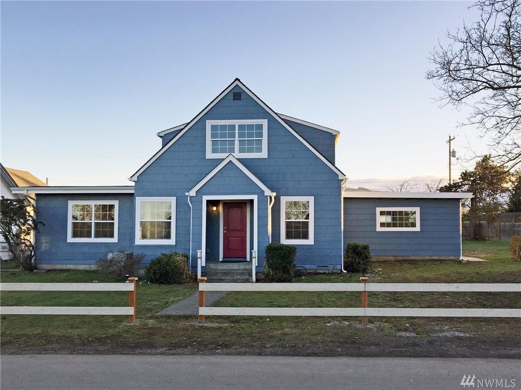 371 Alder St - Photo 1