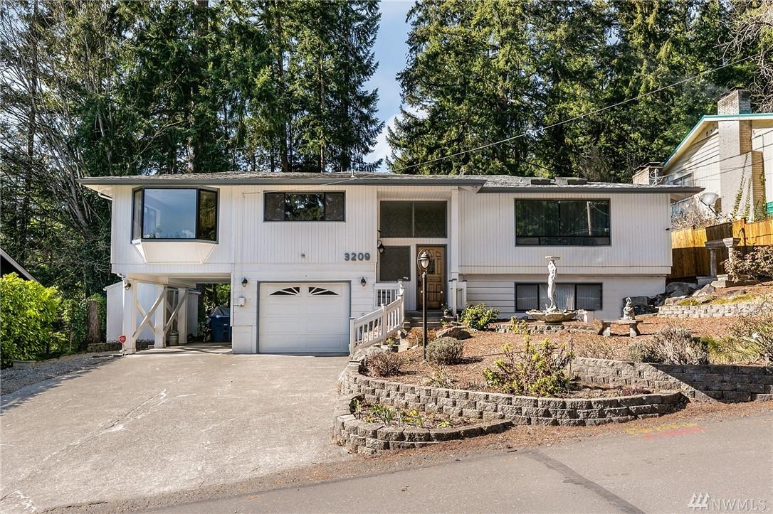 3209 165th Ave - Photo 1