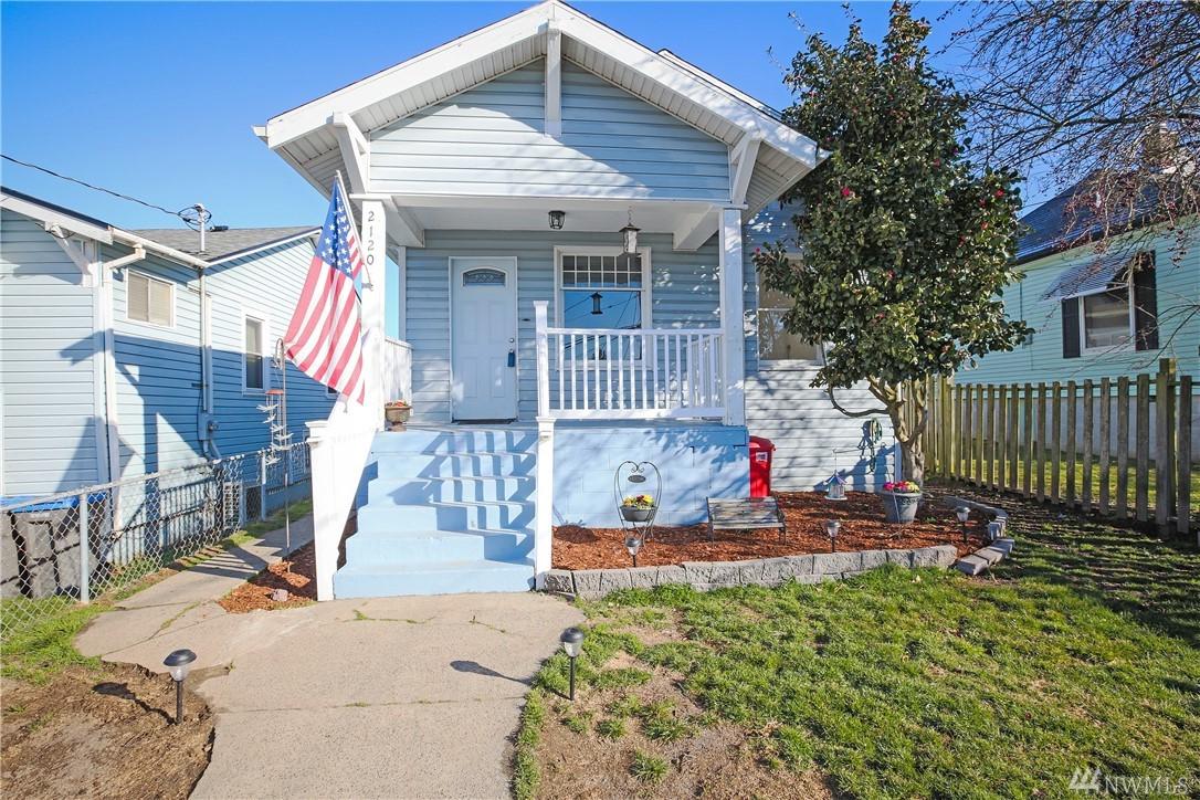 2120 7th St - Photo 1