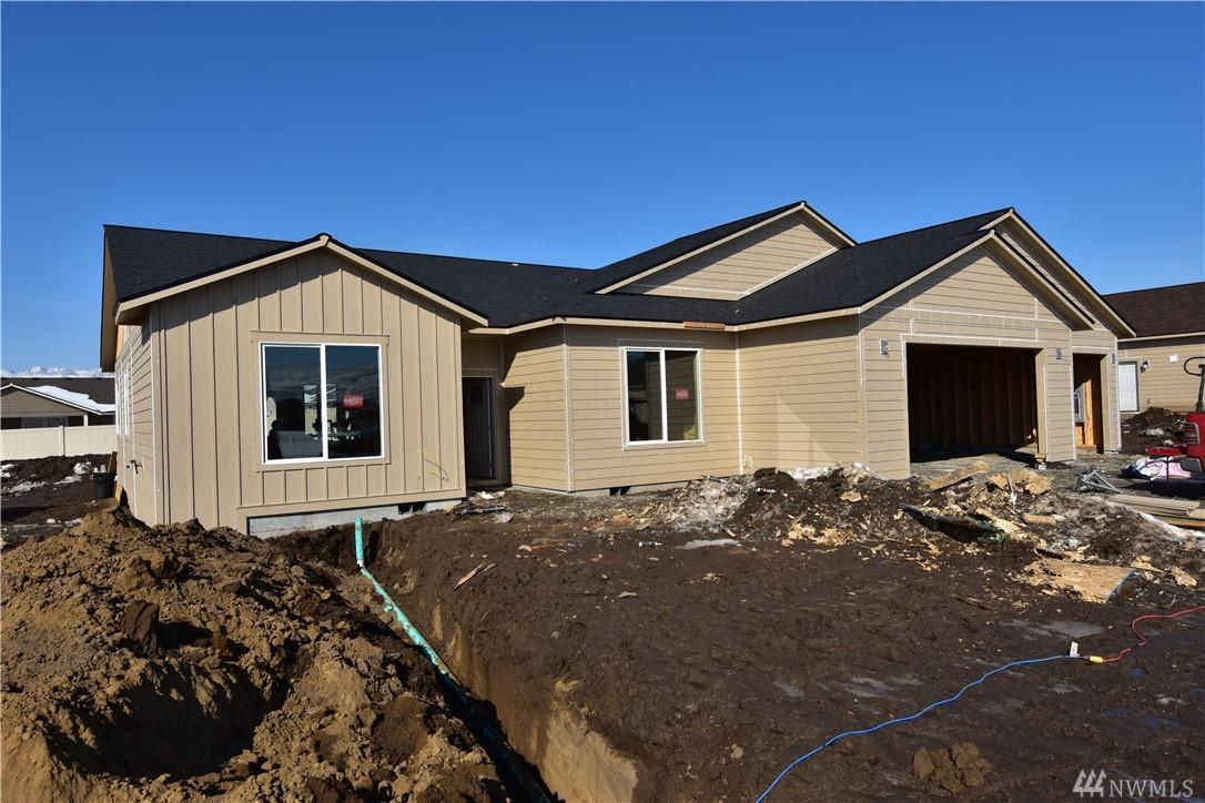 80 Starlight Ave - Photo 1