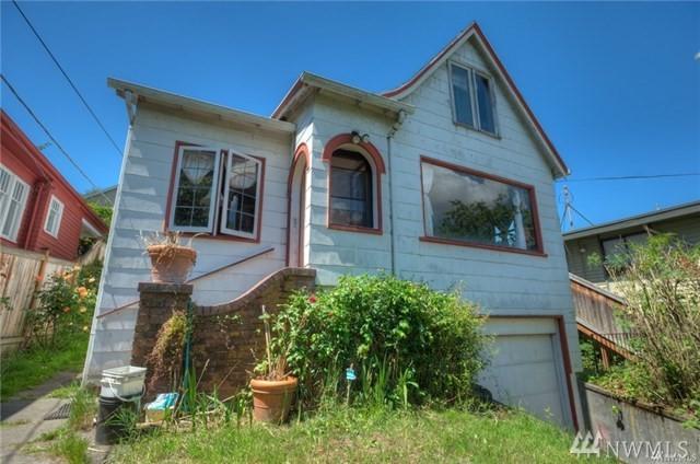 2641 Mayfair Ave - Photo 1