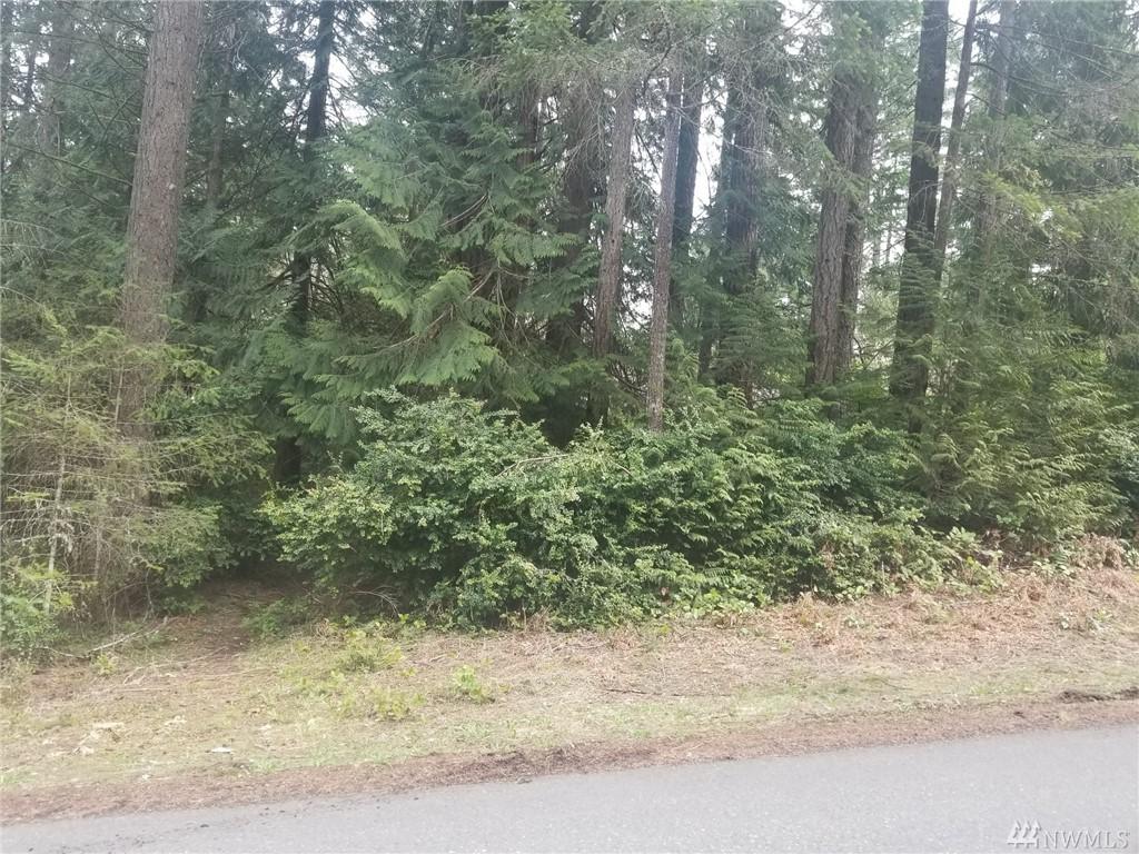 790 Lakeshore Dr - Photo 1