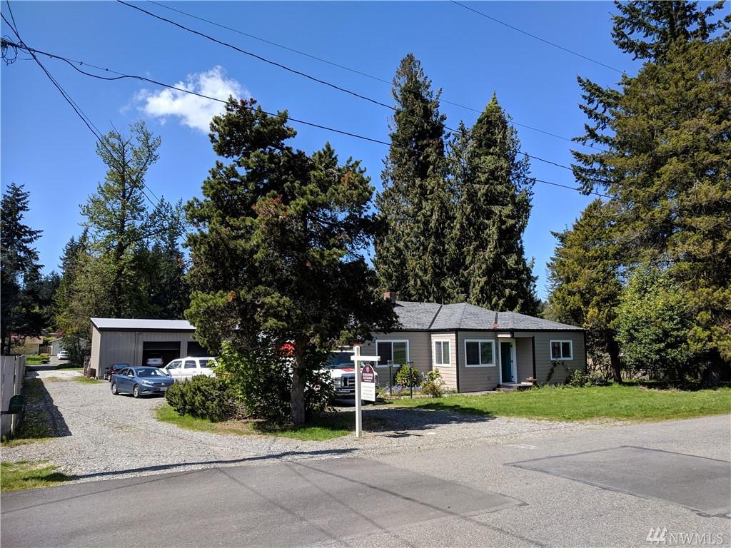 10204 67th Ave - Photo 1