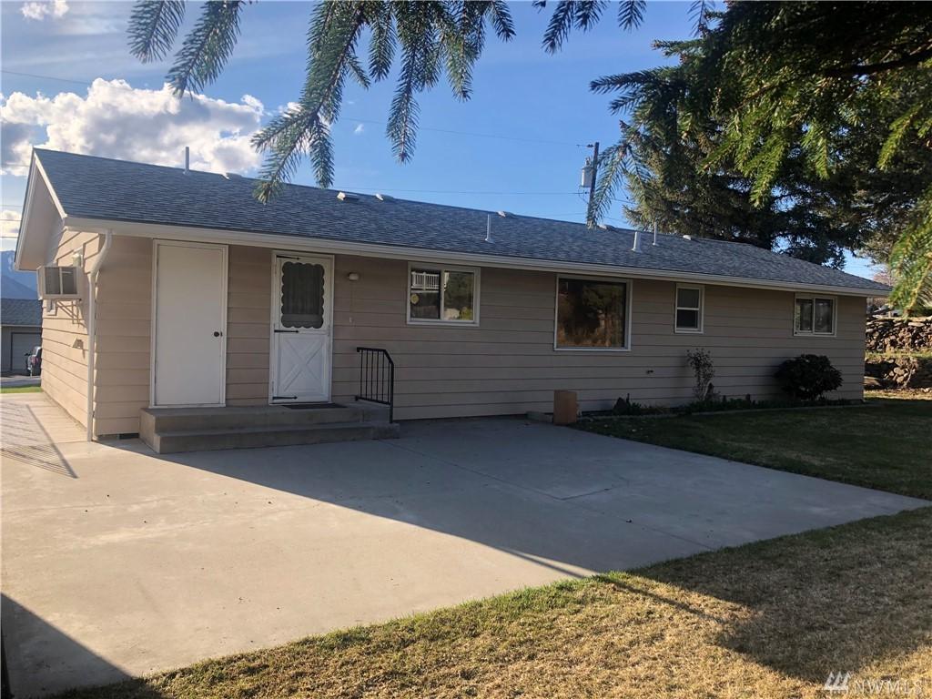 535 Lyle Ave - Photo 1