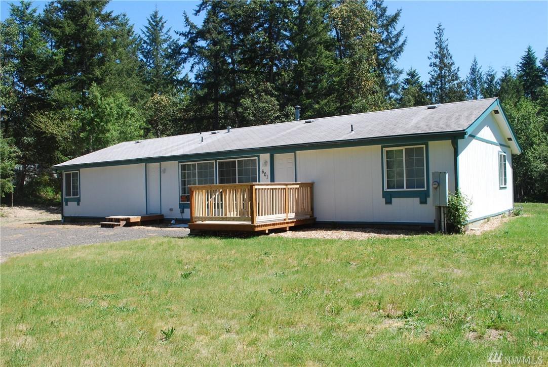 601 204th Av Ct - Photo 1