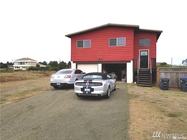 557 Canal Dr - Photo 1
