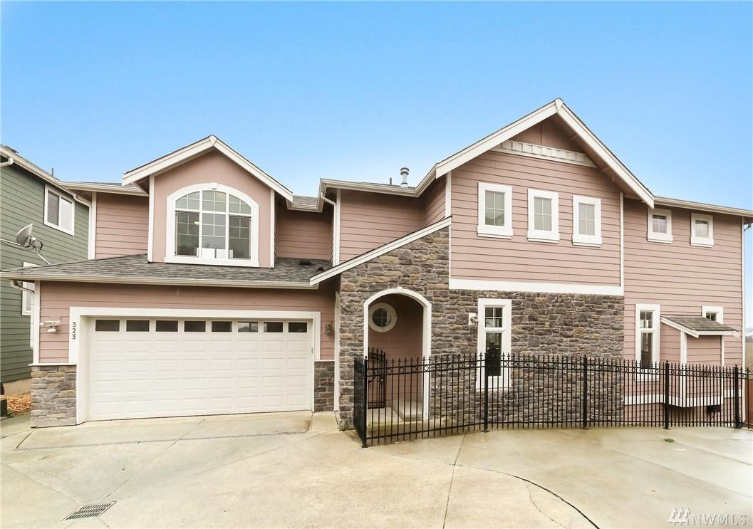 323 Renton Ave - Photo 1