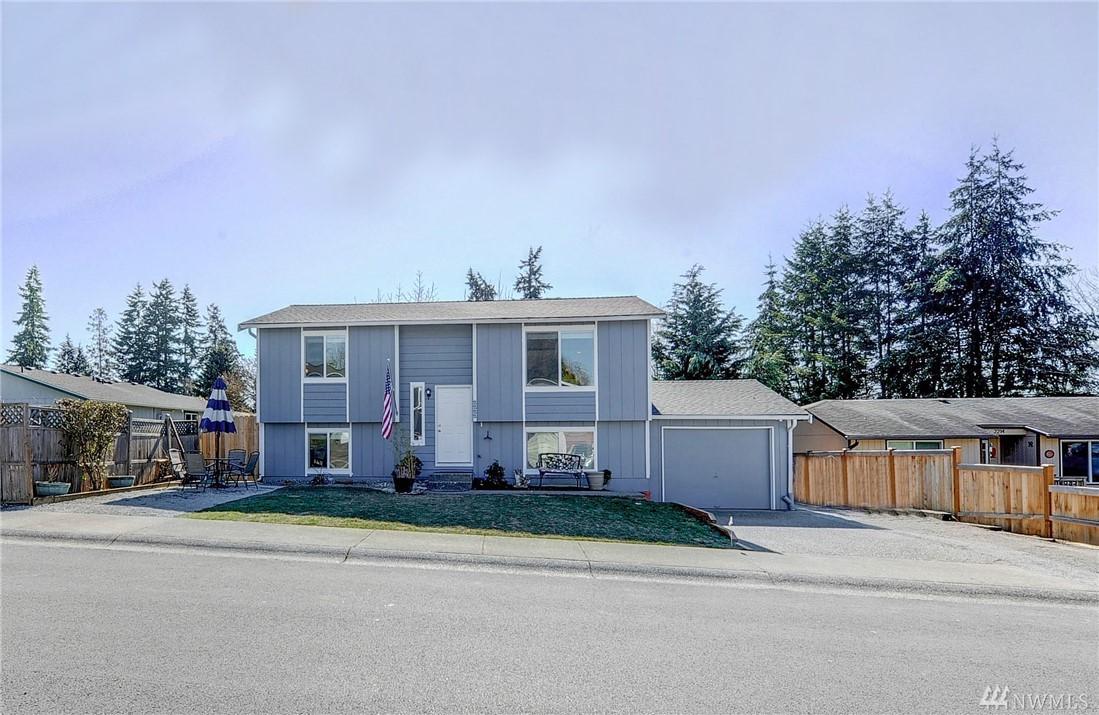 2222 182nd St - Photo 1