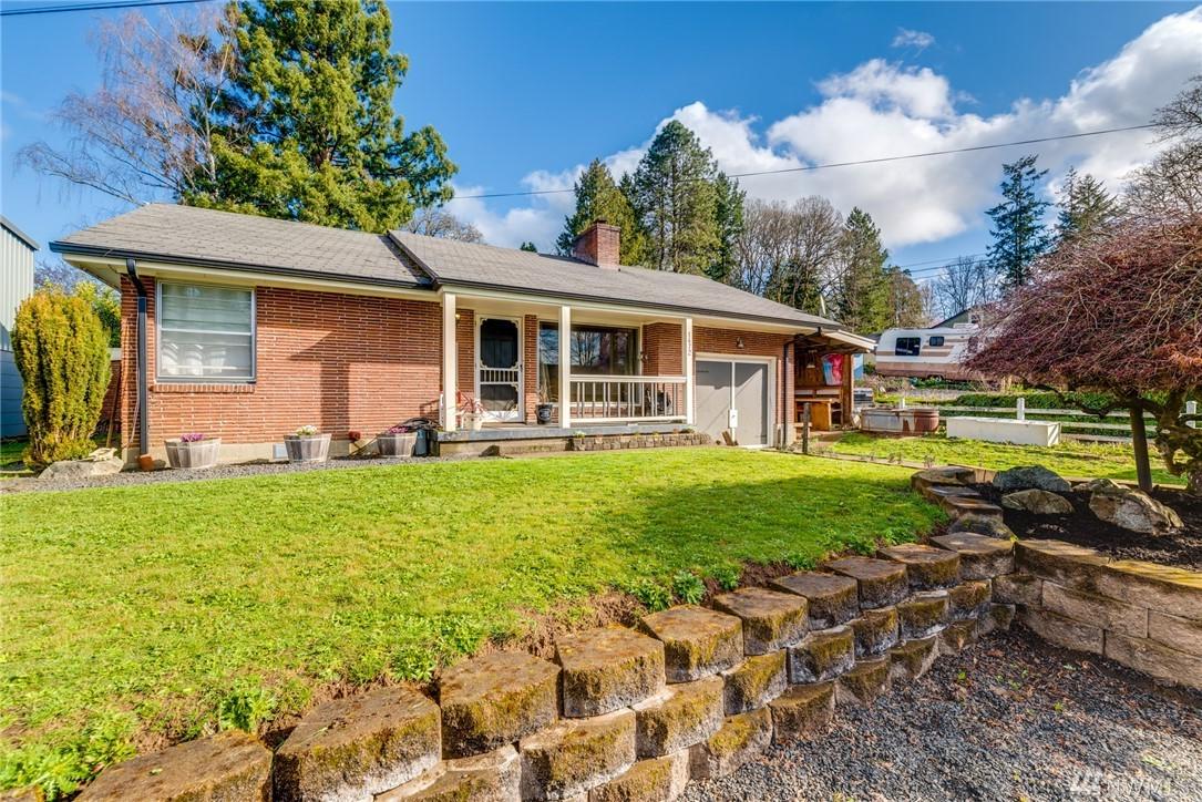 1472 Grandview Ave - Photo 1
