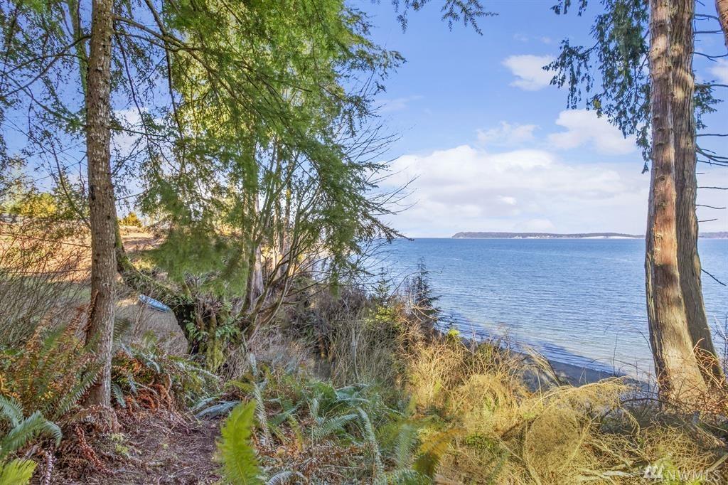 3993 Paradise Bay Rd - Photo 1