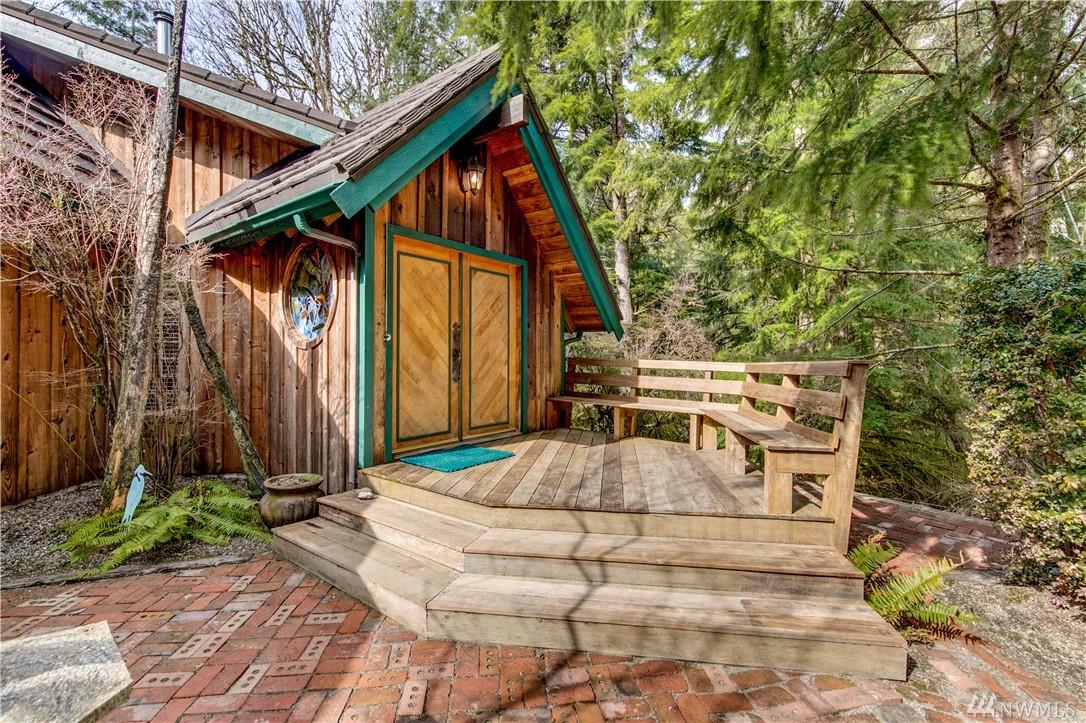 781 Lakeshore Dr - Photo 1