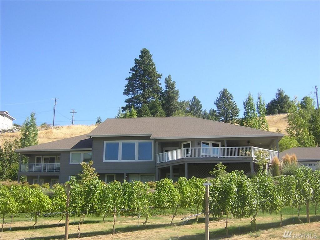 2986 Lakeshore Dr - Photo 1