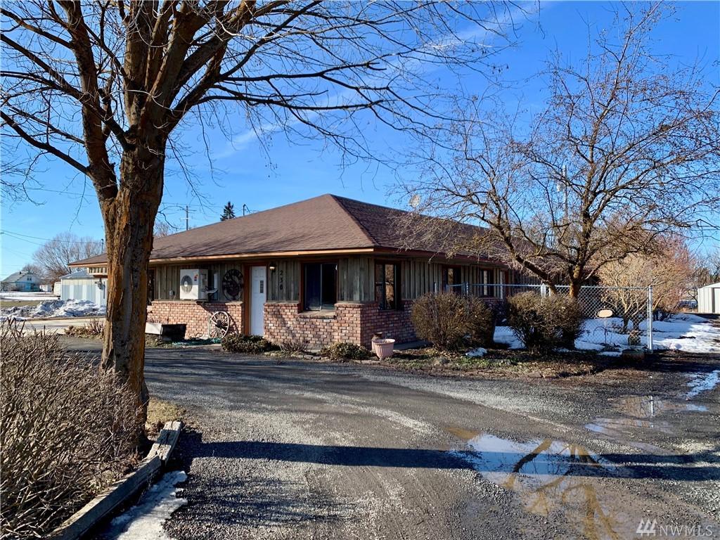 230 Watson St - Photo 1