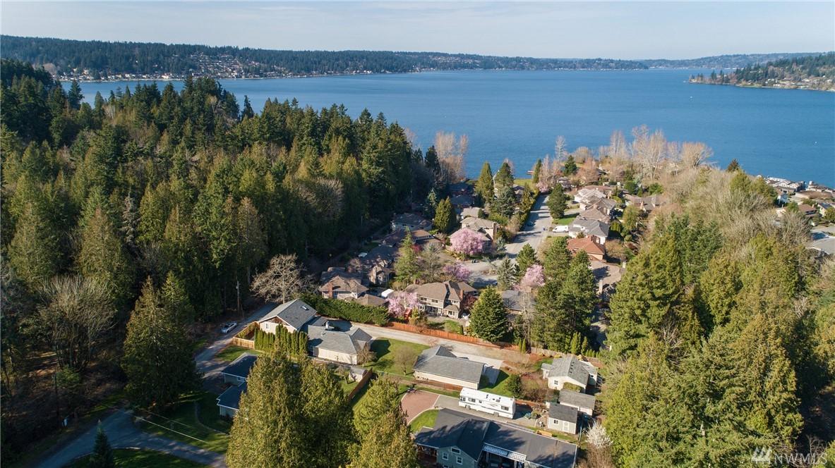 4304 184th Ave - Photo 1