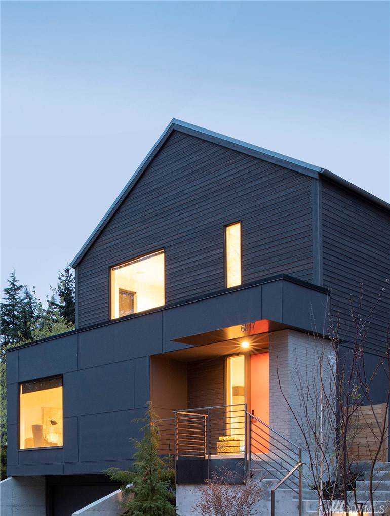 6017 53rd Ave - Photo 1