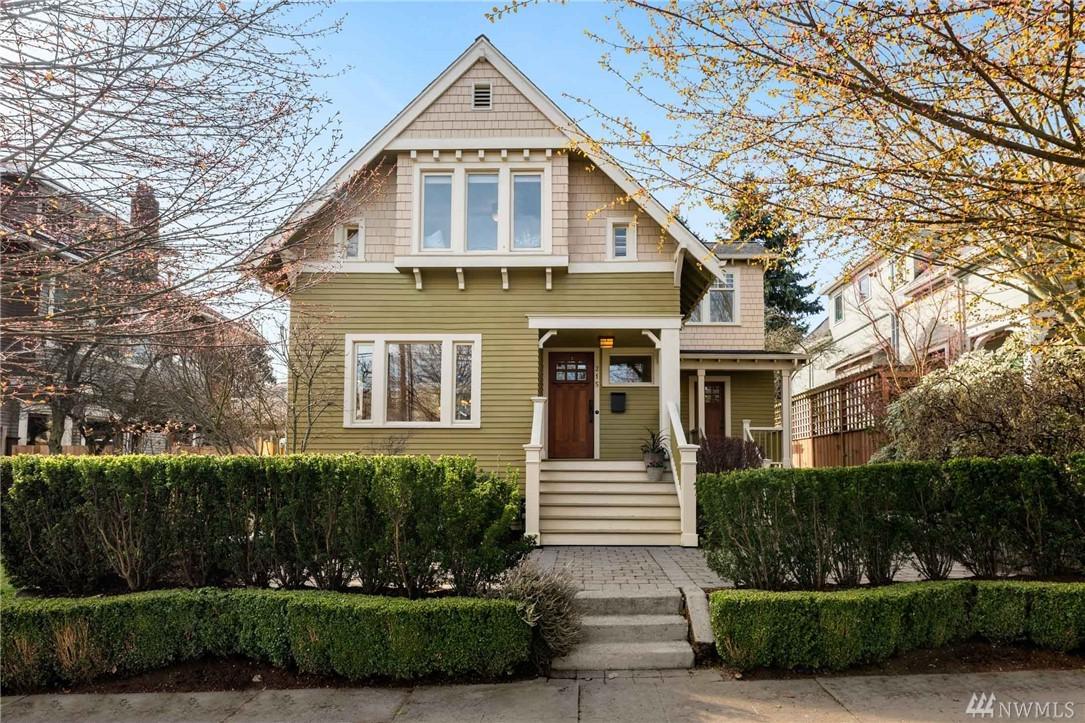 215 Howe St - Photo 1